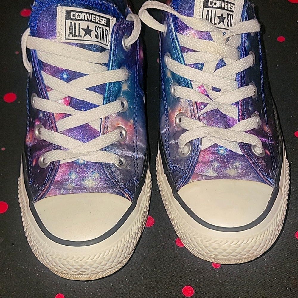 🎓🌐🌐😁MAGIC 😁CONVERSE..2 separate post 1 pair each